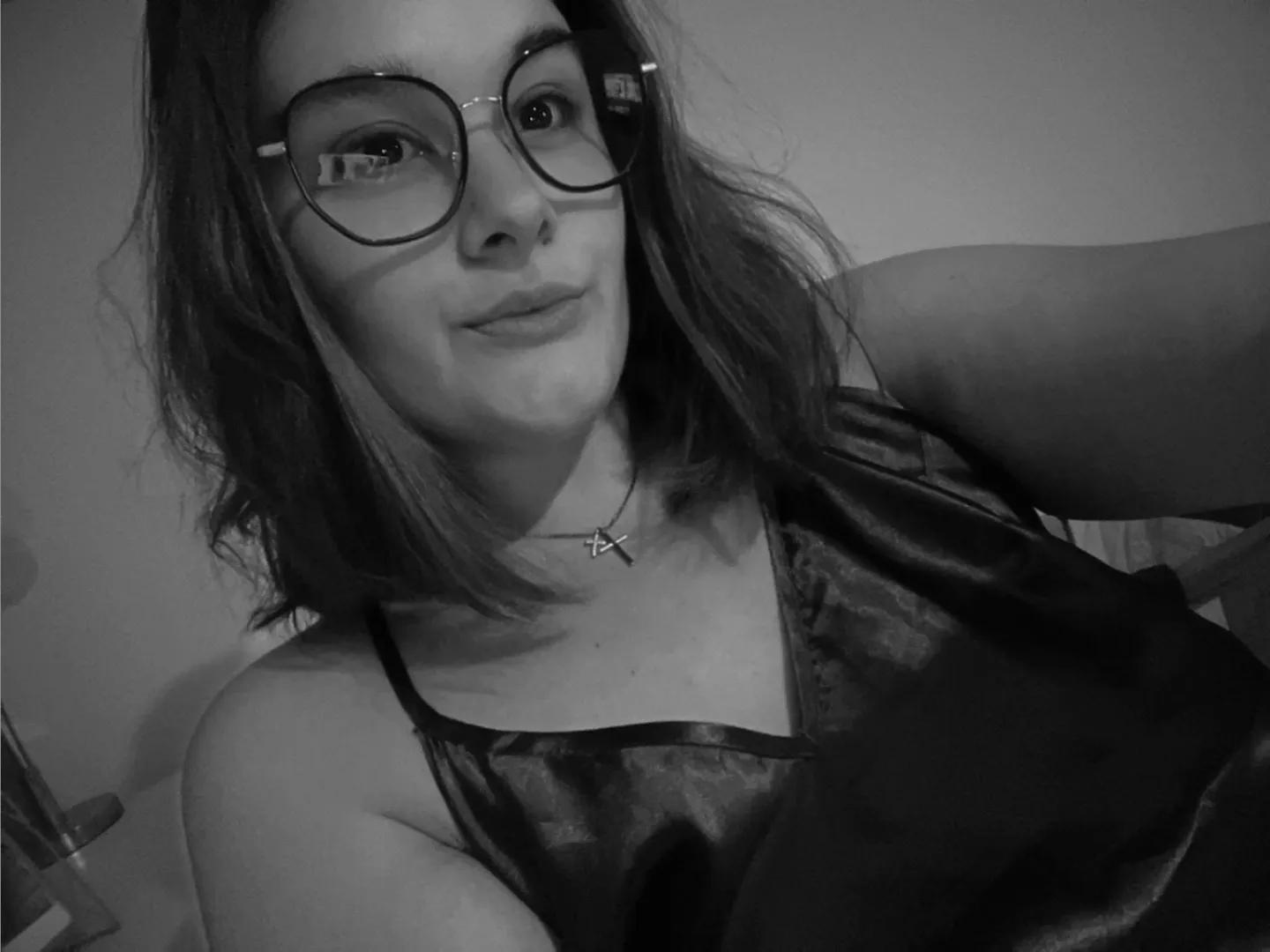 Femmecurvy1