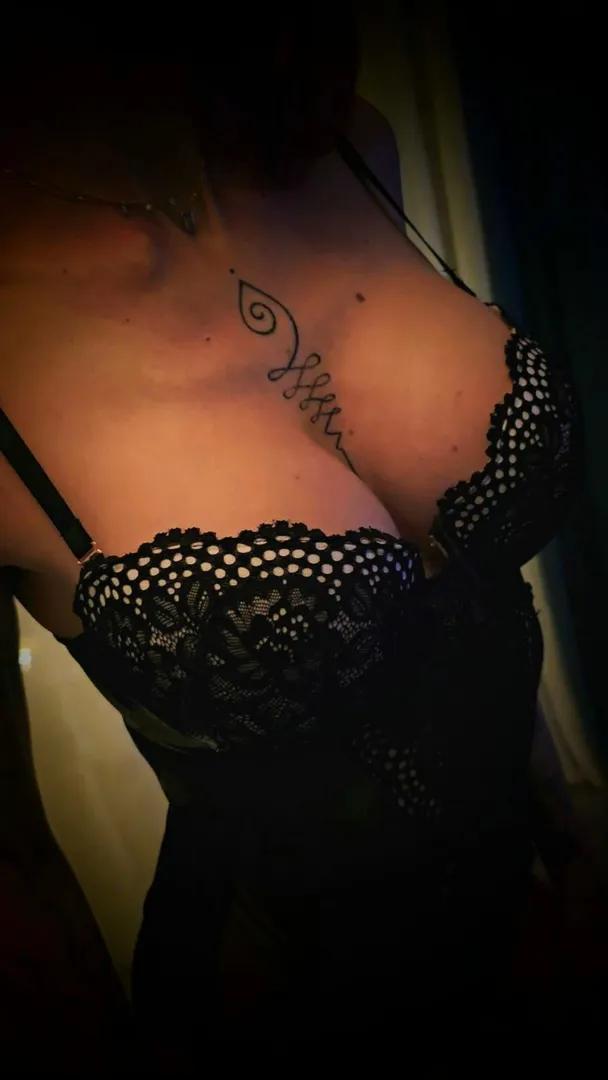 Loly_tits