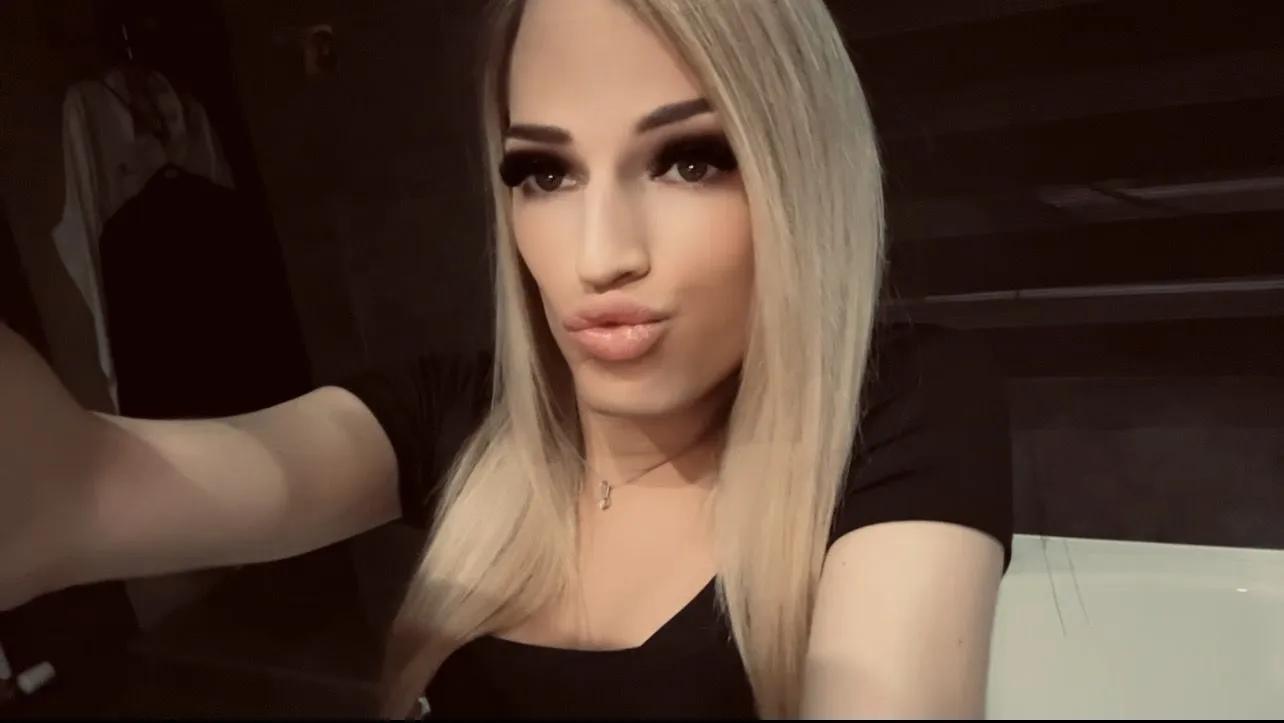 Missblondenova