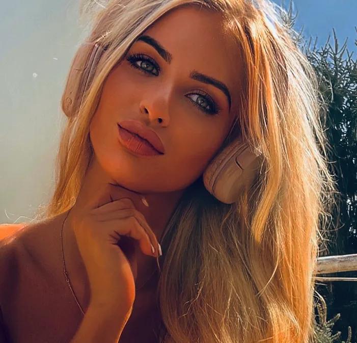 Skinnyblonde