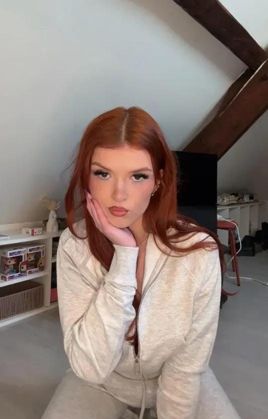 Zeliee_