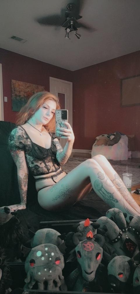 lil redhead slut ??