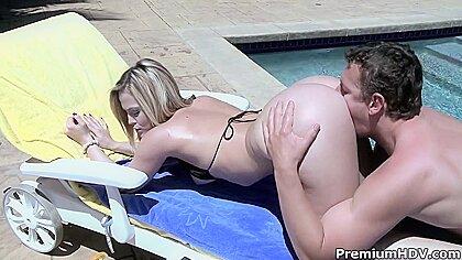 Alexis Texas The Flying Pink Pig - Busty Big Ass Alexis Texas Loves Wet Outdoor Sex By The Pool