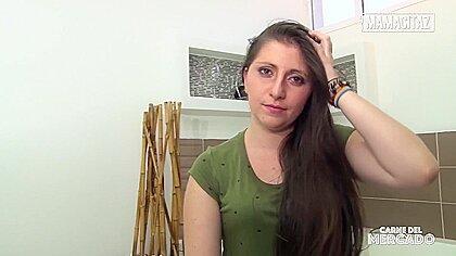 Colombiana Lucena Palacios au gros cul ramassé pour un forage dur et brutal