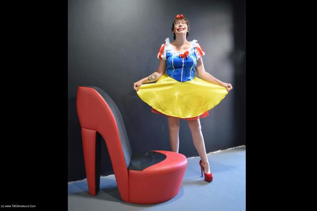 Xmas Panto Snow White Pt1
