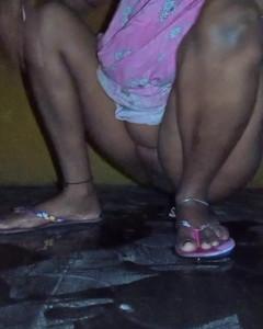 Desi girl pussy wash