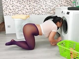 Bootylicious squirting bae pussy fucked and facialized
