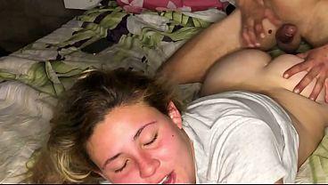 J'apprends le sexe anal à mon cousin.
